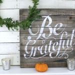 Perfect Thanksgiving Mantel {Linky Party}