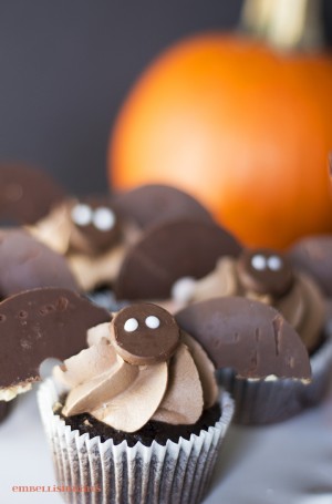 Halloween Bat Cupcakes - Embellishmints