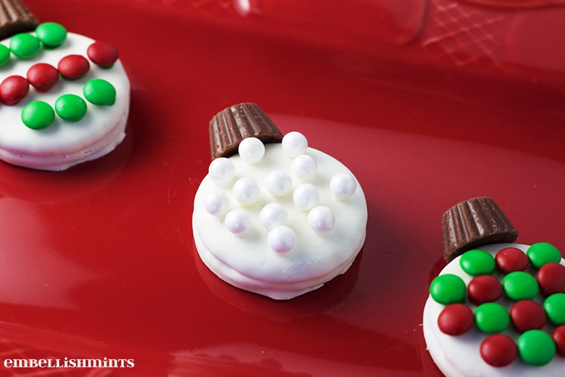 Give your kids something to smile about over the Christmas holidays with these super delicious, easy-to-make Christmas treats that everyone will love! These are the perfect Christmas party food ideas for kids! www.Embellishmints.com