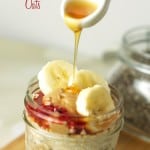 This Peanut Butter Overnight Oats Recipe is delicious and makes for such an easy breakfast. You can make the oats any flavor you'd like! www.Embellishmints.com