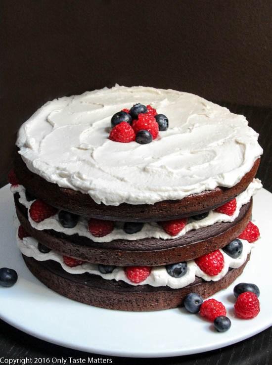 Patriotic Chocolate Cake. My favorite from this week's Linky Party! Delicious, paleo and oh so cute! Get the link to the recipe here