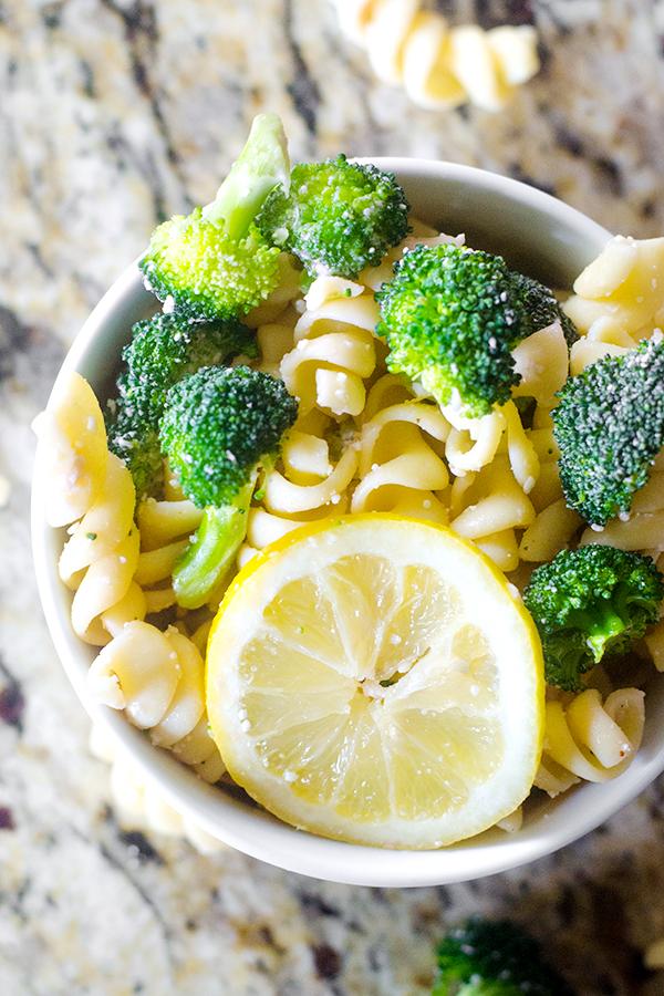 My favorite from this week's Linky Party from Home Cooking Memories. This Easy Broccoli Lemon Pasta Salad Recipe can be ready in 30 minutes. Serve it with your favorite meats at your next picnic or barbecue.