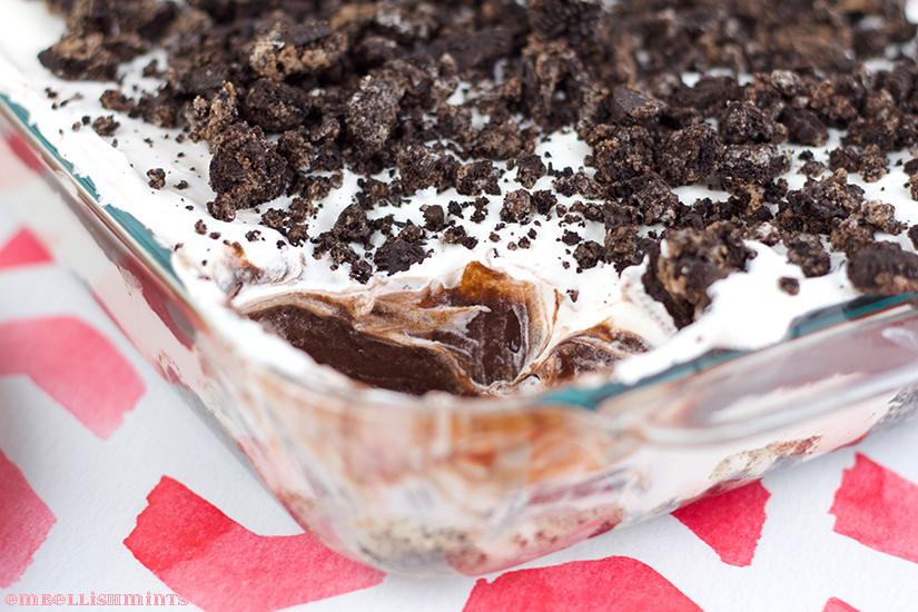This Heavenly Oreo Dessert recipe is perfect when you're in a pinch! Change it up with Golden or Mint Oreos too. Find the recipe on www.Embellishmints
