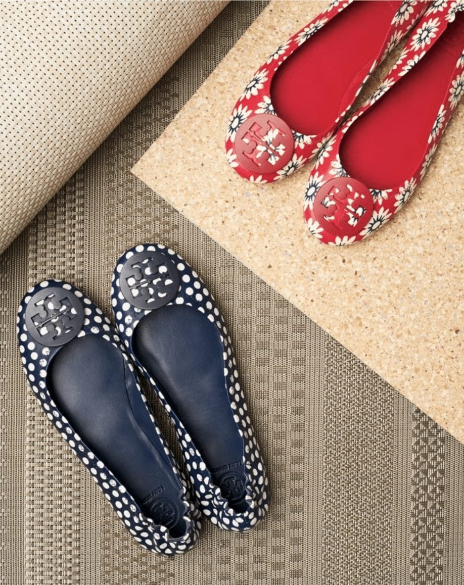 Tory Burch 'Minnie' Travel Ballet Flat. The perfect addition to your capsule wardrobe! Find more great ideas on www.Embellishmints.com